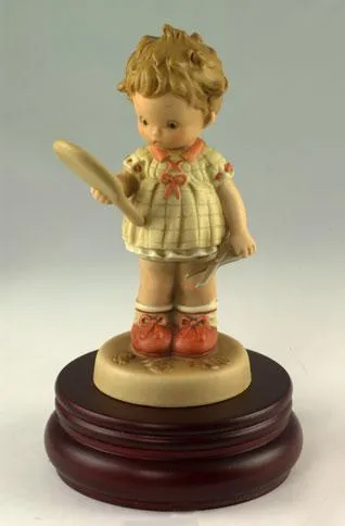#637 Figurine